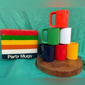 Colorful Plastic Party Mug Set